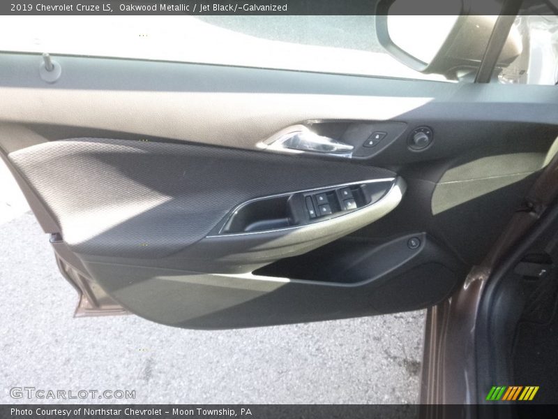 Oakwood Metallic / Jet Black/­Galvanized 2019 Chevrolet Cruze LS