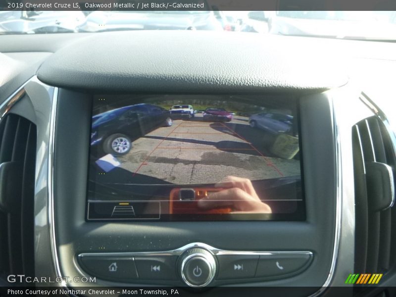 Oakwood Metallic / Jet Black/­Galvanized 2019 Chevrolet Cruze LS