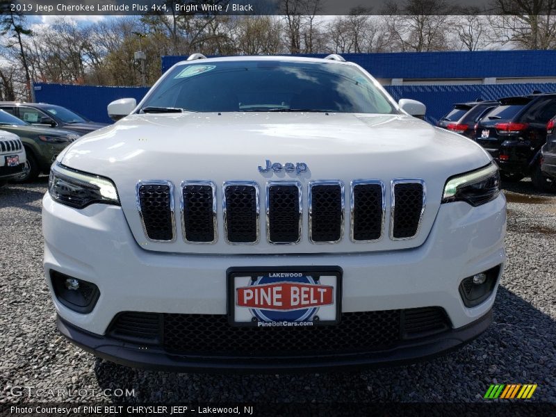 Bright White / Black 2019 Jeep Cherokee Latitude Plus 4x4