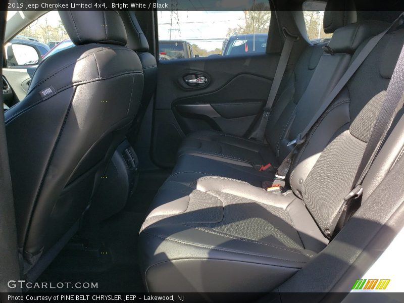 Bright White / Black 2019 Jeep Cherokee Limited 4x4