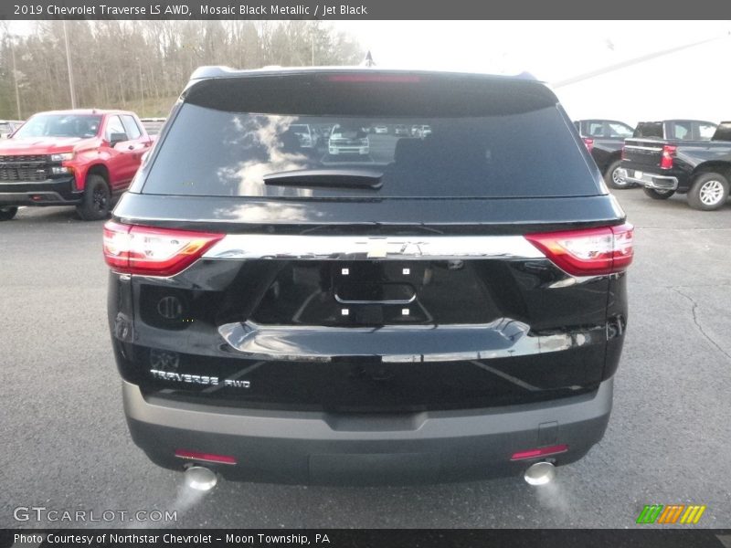 Mosaic Black Metallic / Jet Black 2019 Chevrolet Traverse LS AWD