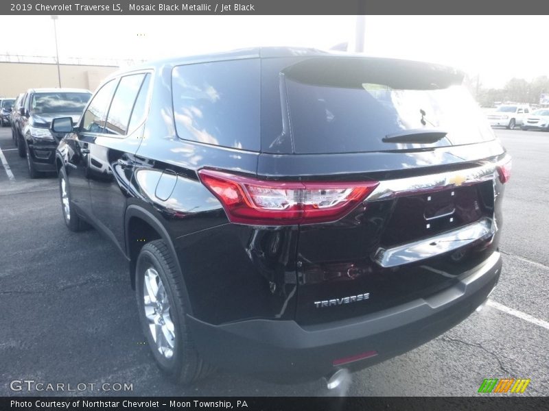 Mosaic Black Metallic / Jet Black 2019 Chevrolet Traverse LS