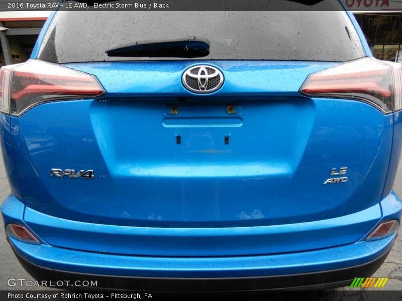 Electric Storm Blue / Black 2016 Toyota RAV4 LE AWD
