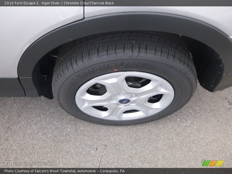 Ingot Silver / Chromite Gray/Charcoal Black 2019 Ford Escape S