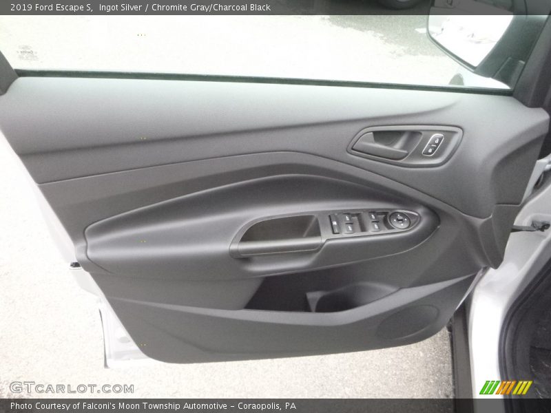 Ingot Silver / Chromite Gray/Charcoal Black 2019 Ford Escape S