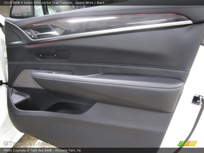 Alpine White / Black 2018 BMW 6 Series 640i xDrive Gran Turismo