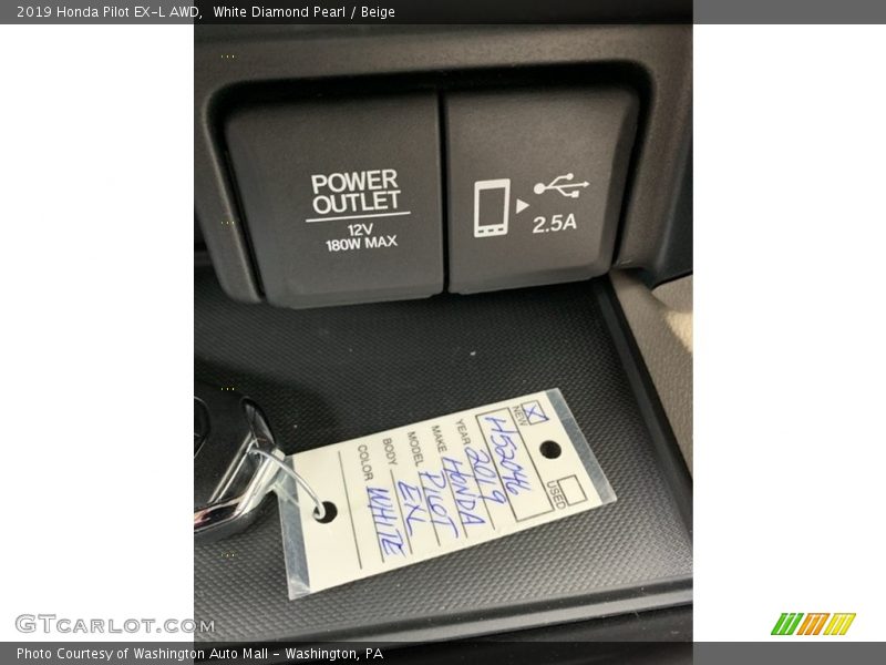 White Diamond Pearl / Beige 2019 Honda Pilot EX-L AWD