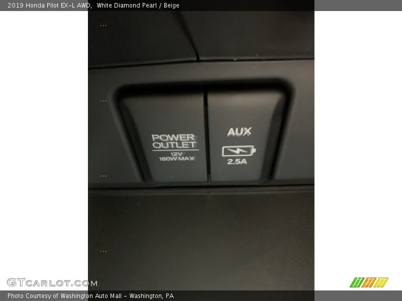 White Diamond Pearl / Beige 2019 Honda Pilot EX-L AWD