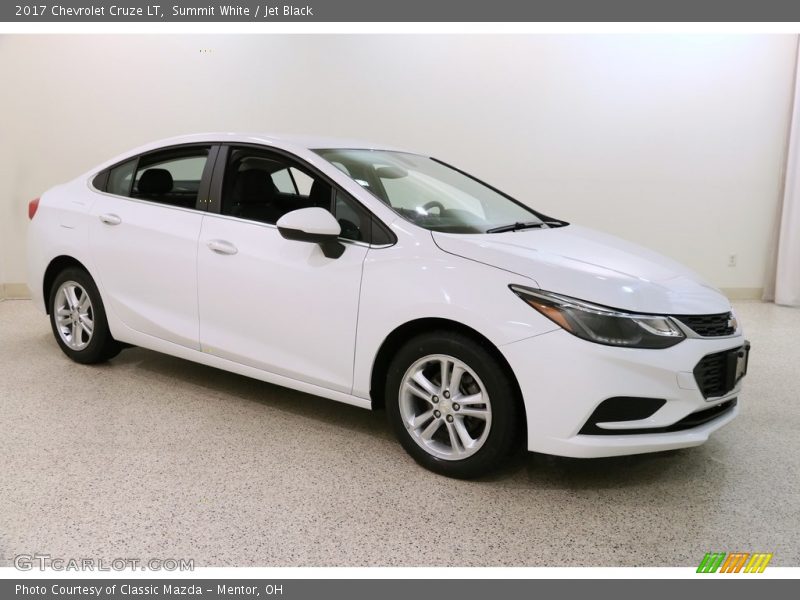 Summit White / Jet Black 2017 Chevrolet Cruze LT