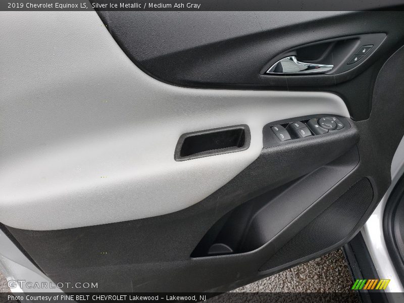 Silver Ice Metallic / Medium Ash Gray 2019 Chevrolet Equinox LS