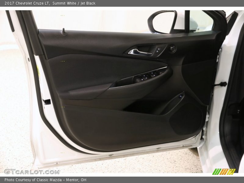 Summit White / Jet Black 2017 Chevrolet Cruze LT