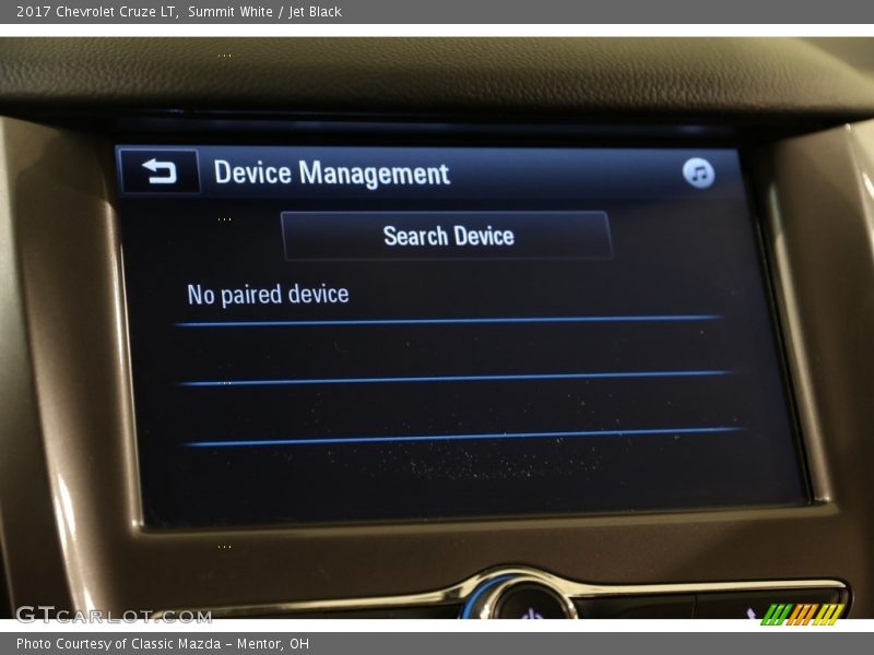 Summit White / Jet Black 2017 Chevrolet Cruze LT