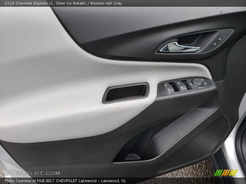 Silver Ice Metallic / Medium Ash Gray 2019 Chevrolet Equinox LS