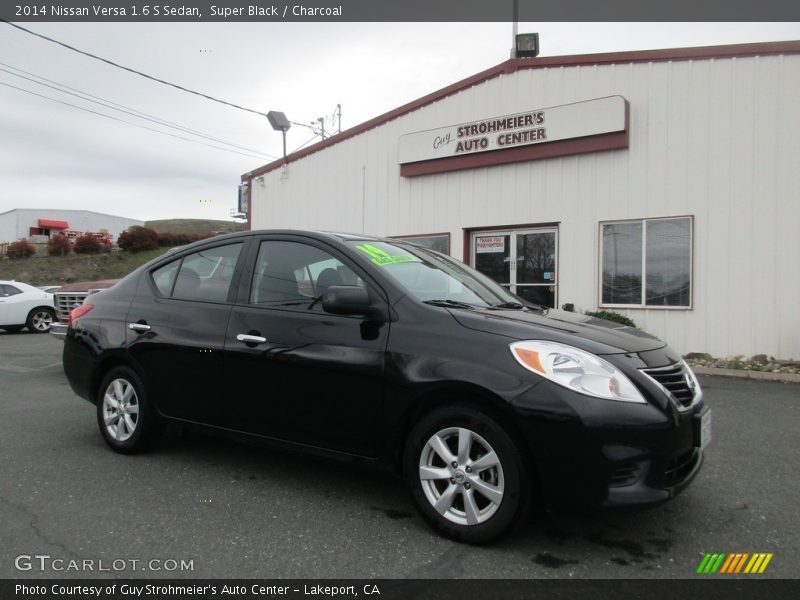 Super Black / Charcoal 2014 Nissan Versa 1.6 S Sedan