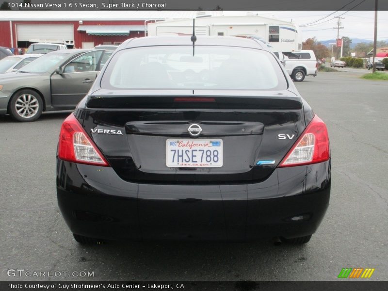 Super Black / Charcoal 2014 Nissan Versa 1.6 S Sedan