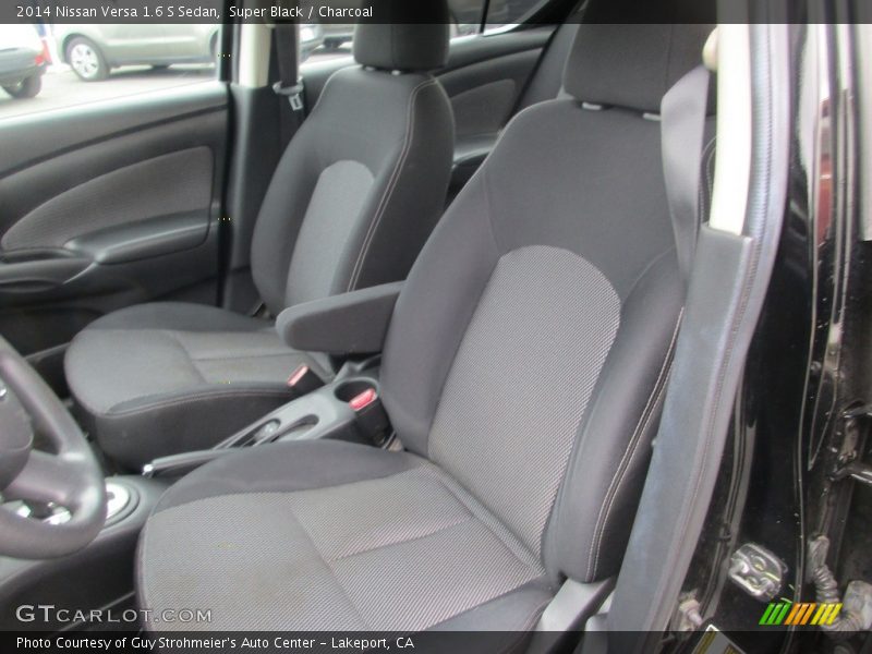 Super Black / Charcoal 2014 Nissan Versa 1.6 S Sedan
