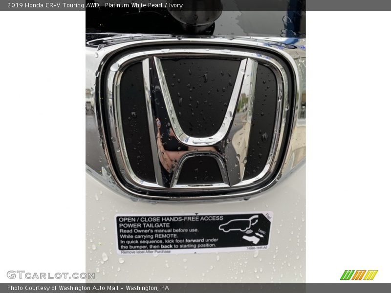Platinum White Pearl / Ivory 2019 Honda CR-V Touring AWD