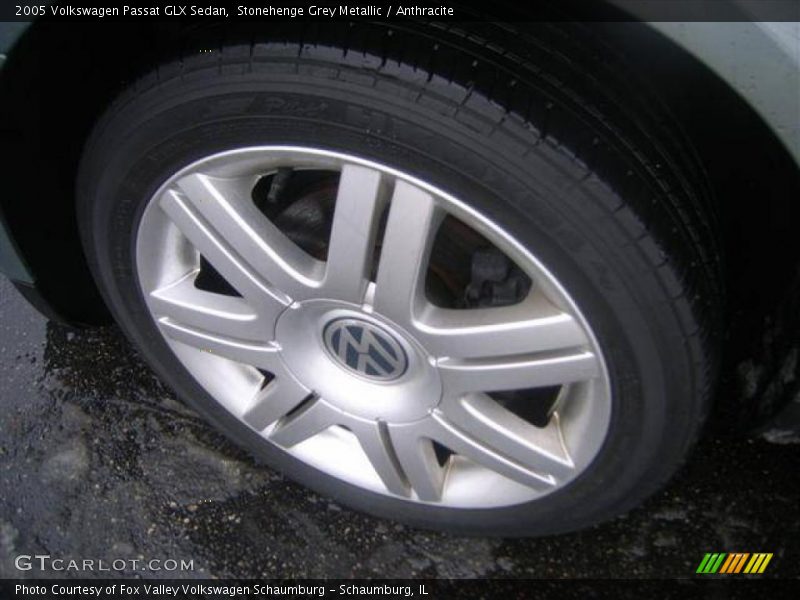 Stonehenge Grey Metallic / Anthracite 2005 Volkswagen Passat GLX Sedan