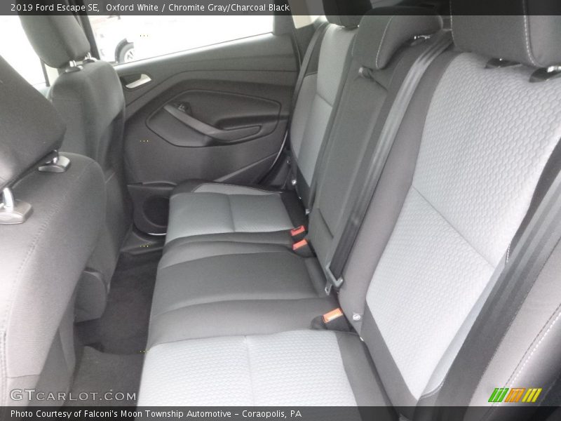 Oxford White / Chromite Gray/Charcoal Black 2019 Ford Escape SE