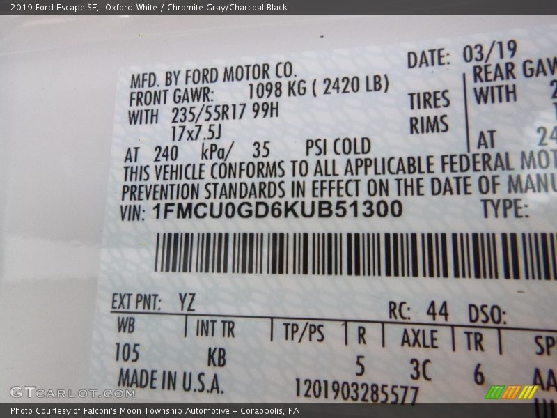 Oxford White / Chromite Gray/Charcoal Black 2019 Ford Escape SE