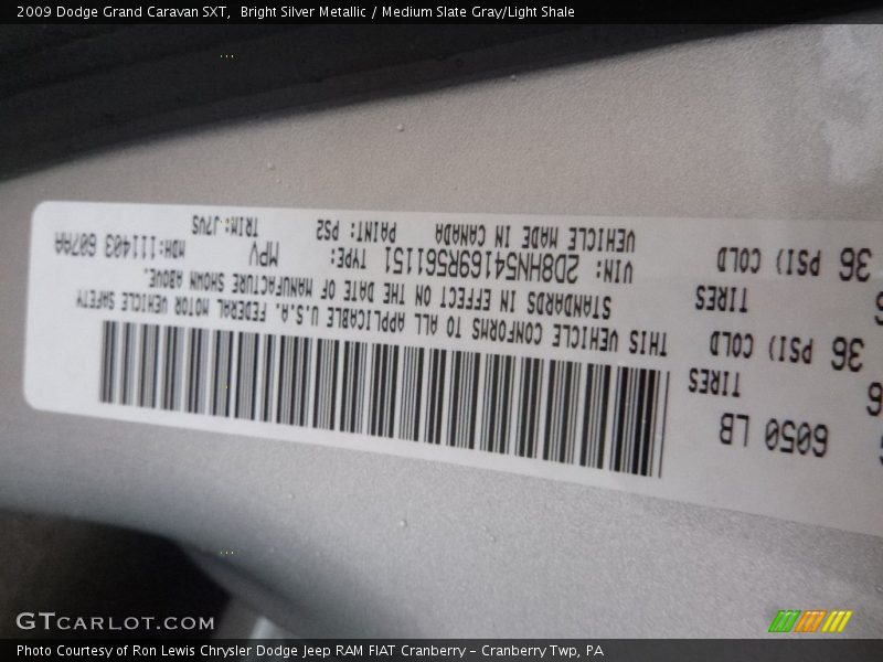 Bright Silver Metallic / Medium Slate Gray/Light Shale 2009 Dodge Grand Caravan SXT