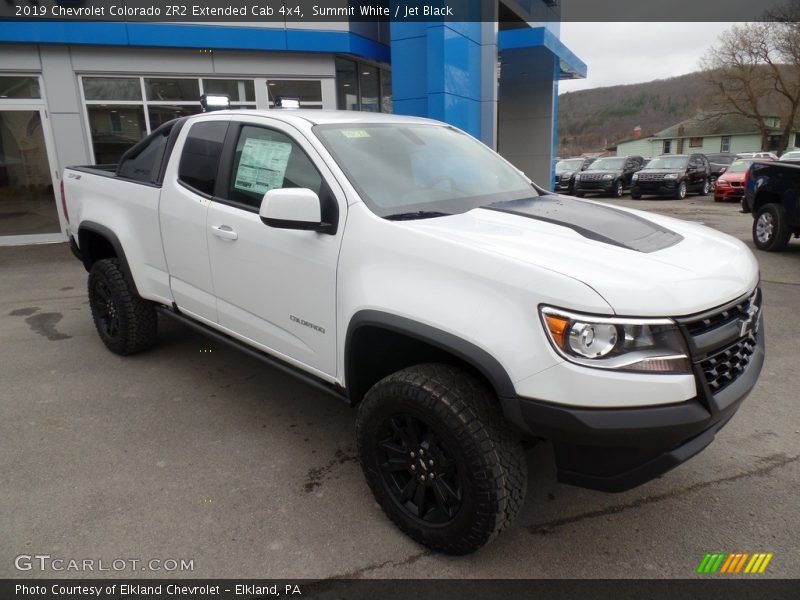 Front 3/4 View of 2019 Colorado ZR2 Extended Cab 4x4