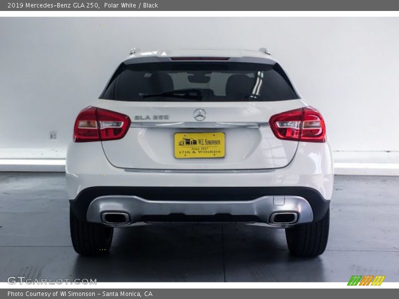 Polar White / Black 2019 Mercedes-Benz GLA 250