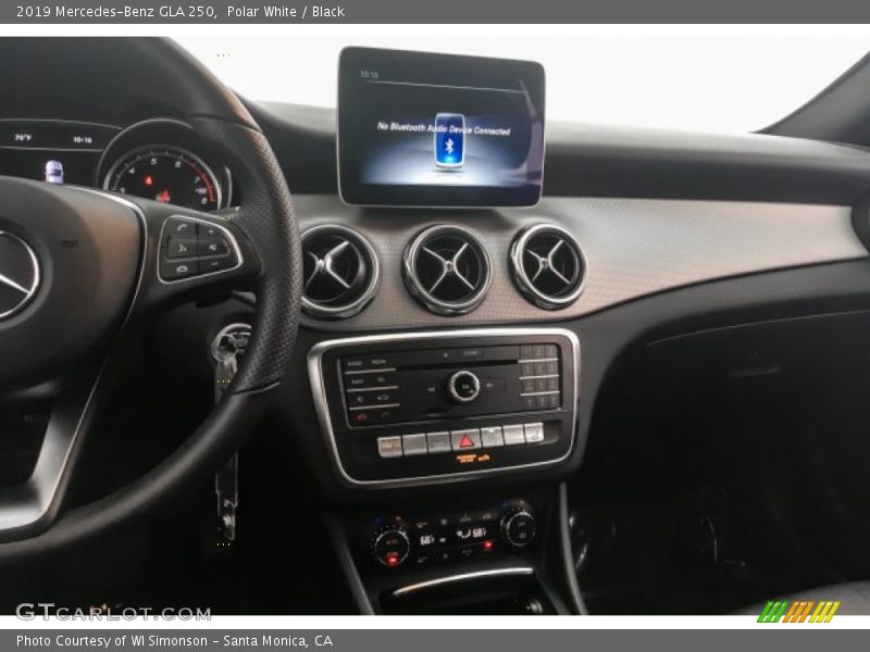 Polar White / Black 2019 Mercedes-Benz GLA 250