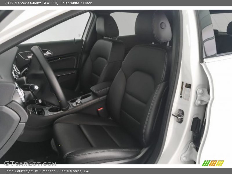 Polar White / Black 2019 Mercedes-Benz GLA 250