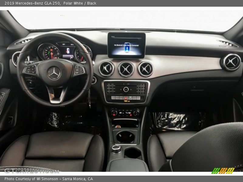 Polar White / Black 2019 Mercedes-Benz GLA 250