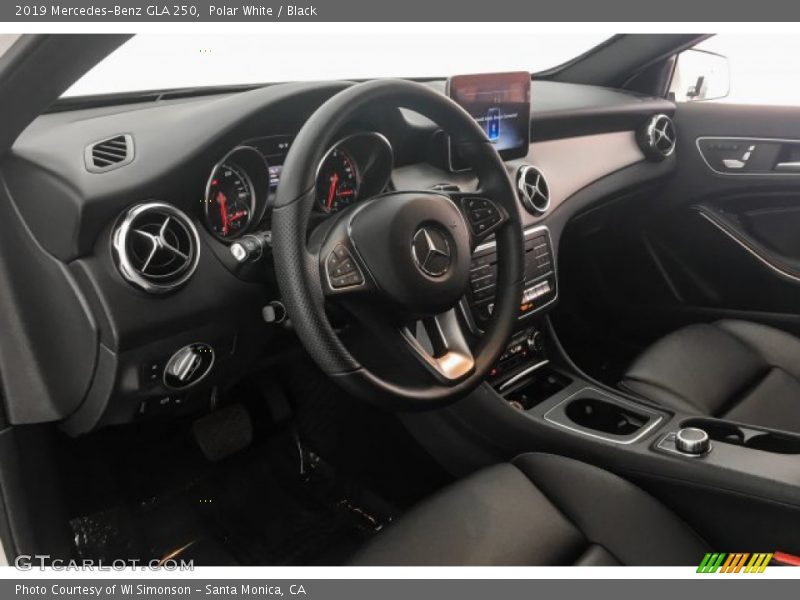 Polar White / Black 2019 Mercedes-Benz GLA 250