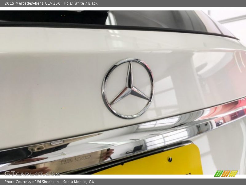Polar White / Black 2019 Mercedes-Benz GLA 250