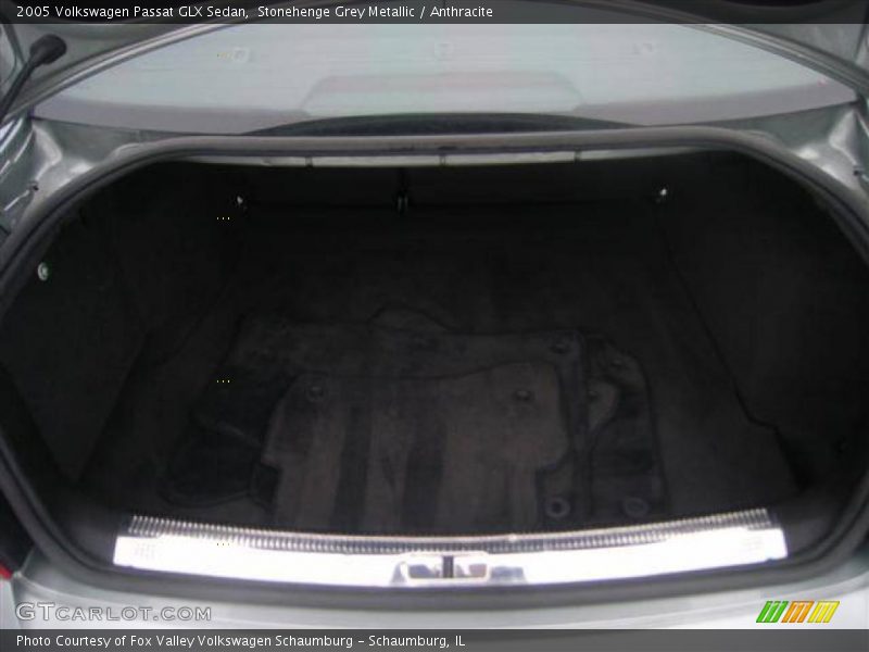 Stonehenge Grey Metallic / Anthracite 2005 Volkswagen Passat GLX Sedan