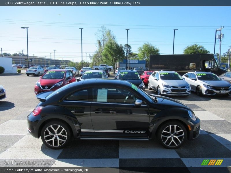 Deep Black Pearl / Dune Gray/Black 2017 Volkswagen Beetle 1.8T Dune Coupe