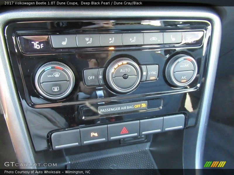 Deep Black Pearl / Dune Gray/Black 2017 Volkswagen Beetle 1.8T Dune Coupe