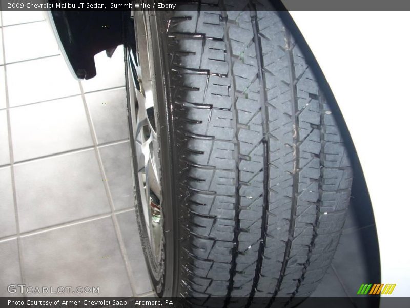 Summit White / Ebony 2009 Chevrolet Malibu LT Sedan