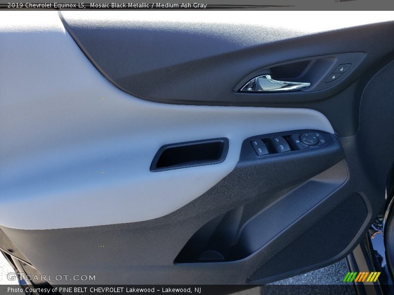 Mosaic Black Metallic / Medium Ash Gray 2019 Chevrolet Equinox LS