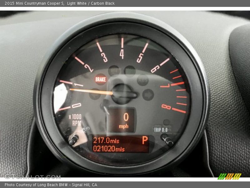 Light White / Carbon Black 2015 Mini Countryman Cooper S