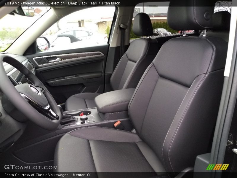 Deep Black Pearl / Titan Black 2019 Volkswagen Atlas SE 4Motion