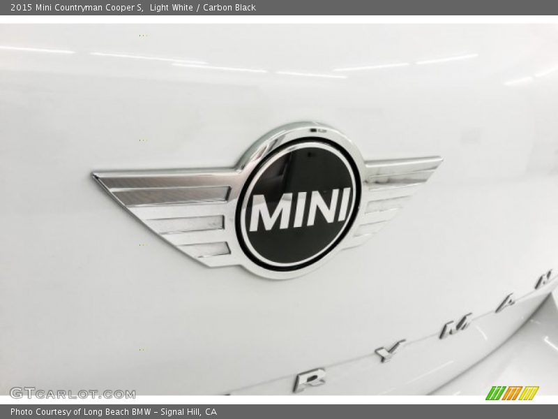 Light White / Carbon Black 2015 Mini Countryman Cooper S