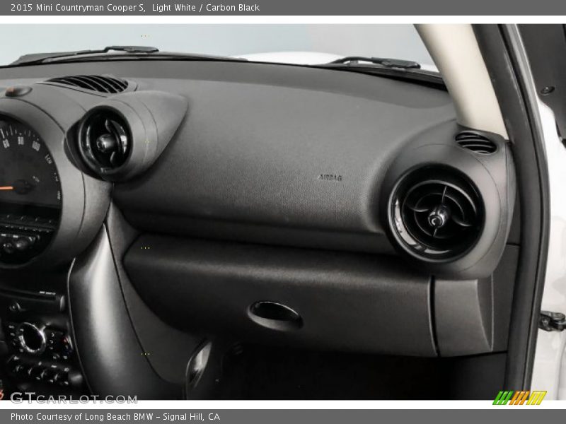 Light White / Carbon Black 2015 Mini Countryman Cooper S