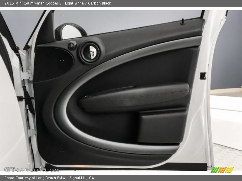 Light White / Carbon Black 2015 Mini Countryman Cooper S
