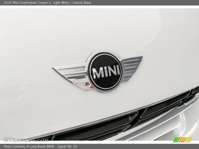 Light White / Carbon Black 2015 Mini Countryman Cooper S