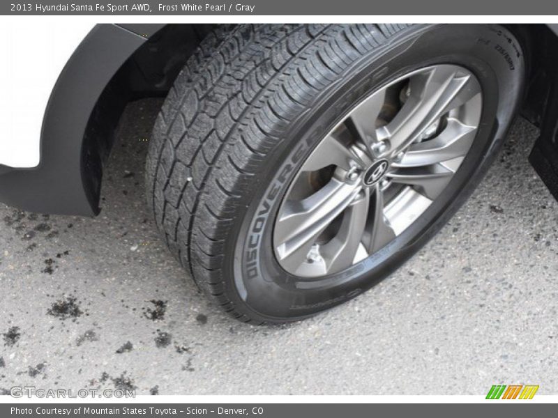 Frost White Pearl / Gray 2013 Hyundai Santa Fe Sport AWD