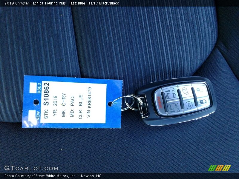 Jazz Blue Pearl / Black/Black 2019 Chrysler Pacifica Touring Plus