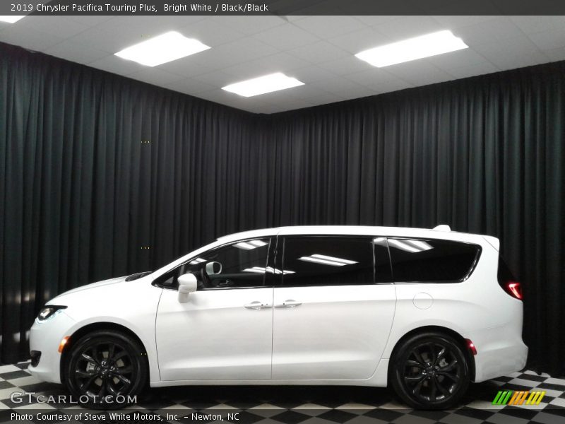 Bright White / Black/Black 2019 Chrysler Pacifica Touring Plus