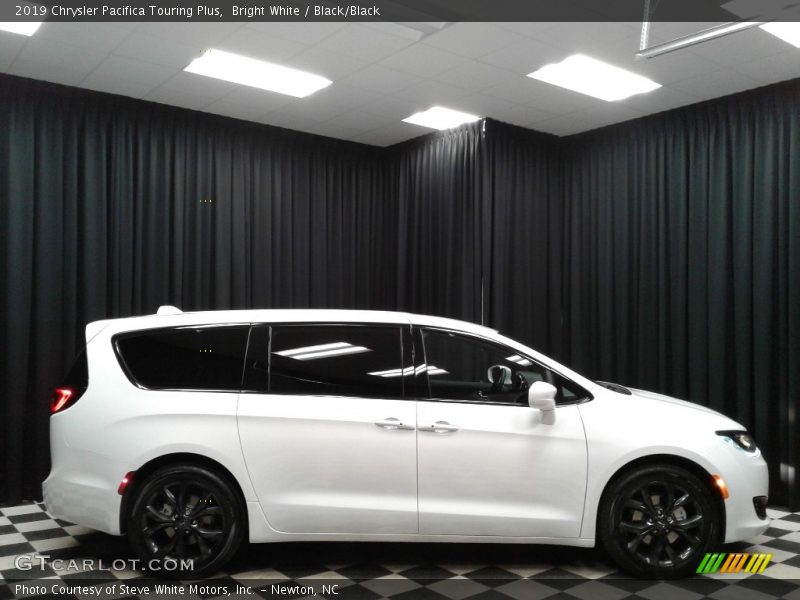 Bright White / Black/Black 2019 Chrysler Pacifica Touring Plus