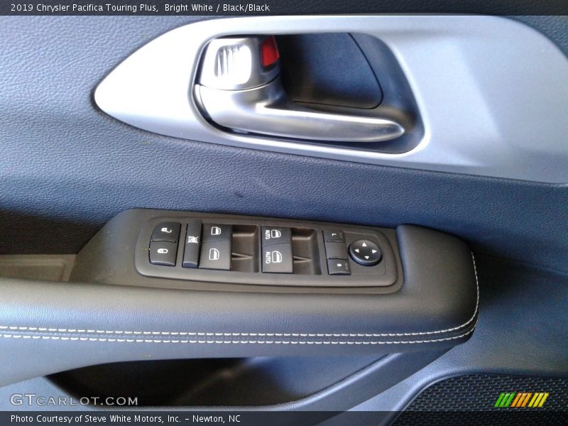 Bright White / Black/Black 2019 Chrysler Pacifica Touring Plus