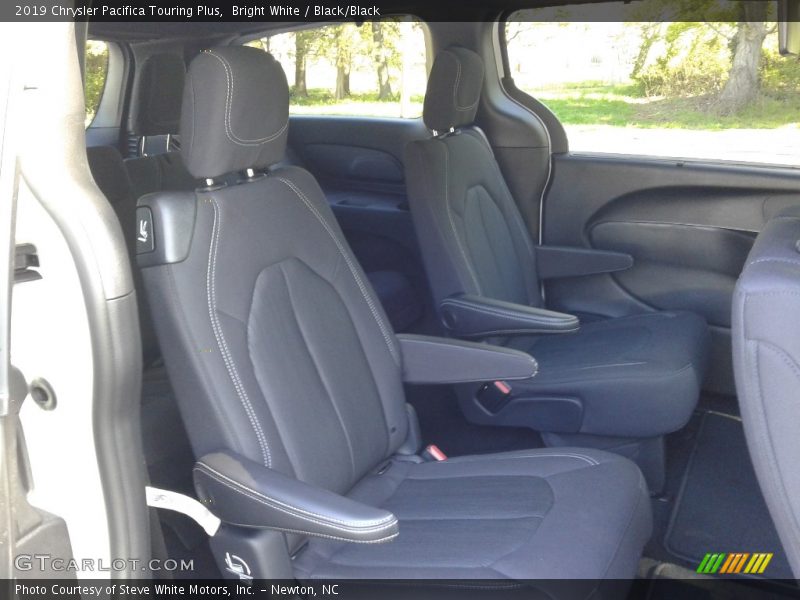 Bright White / Black/Black 2019 Chrysler Pacifica Touring Plus
