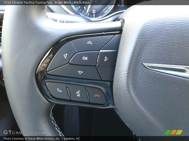 Bright White / Black/Black 2019 Chrysler Pacifica Touring Plus